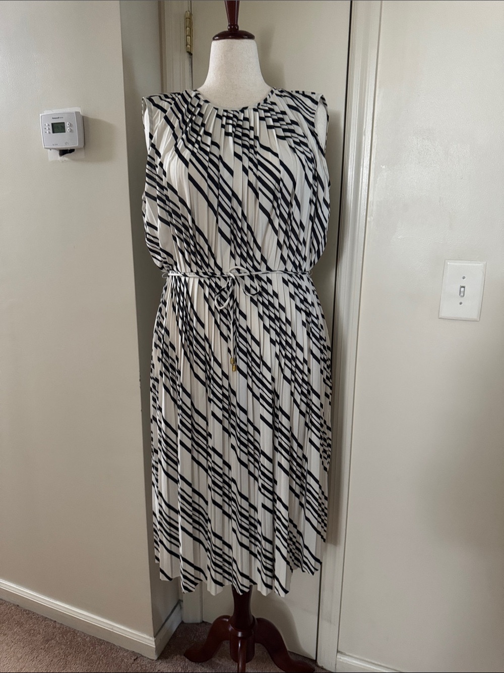 H&M Black & White Striped Pleated Midi Dress